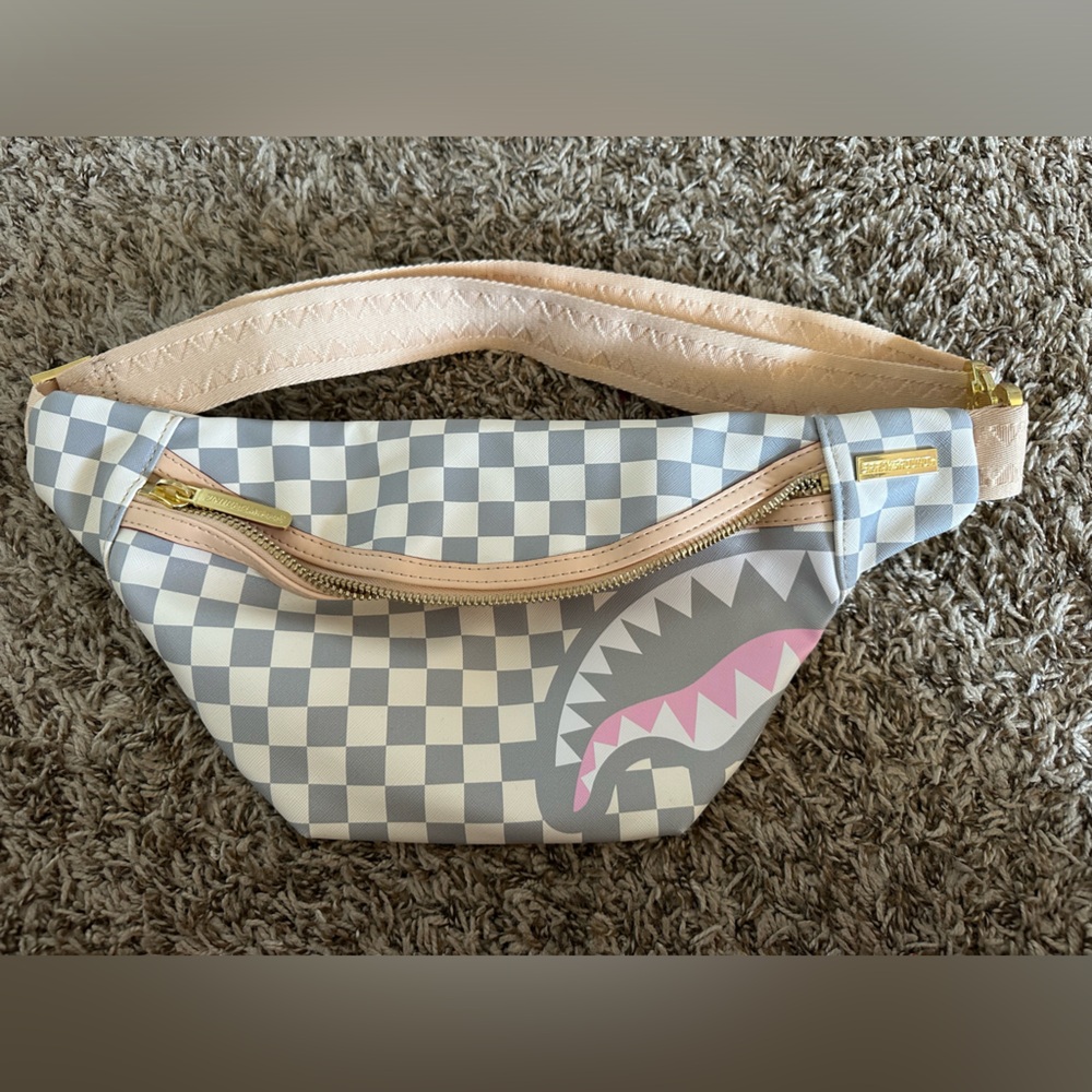BRAND NEW Sprayground belt bag